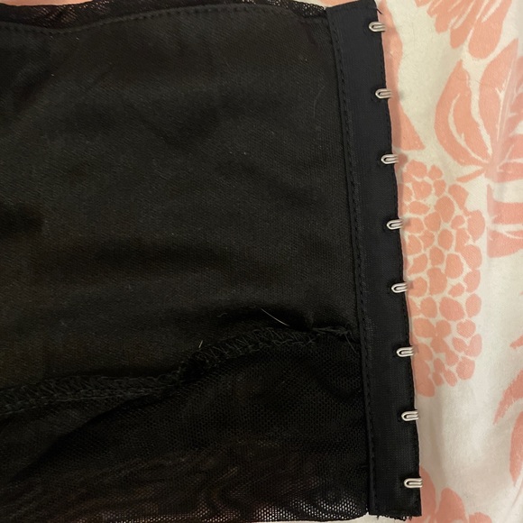 Amazon Strapless Black Corset Top - Picture 4 of 5